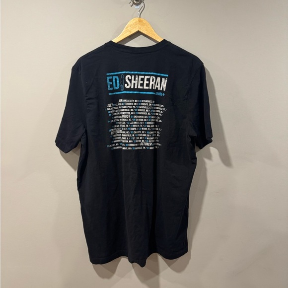 Ed Sheeran Divide Tour Concert T-Shirt - Picture 2 of 8